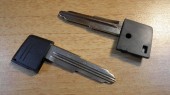 Заготовка ключа для SmartKey MITSUBISHI OUTLANDER, с местом для чипа (kmit006)